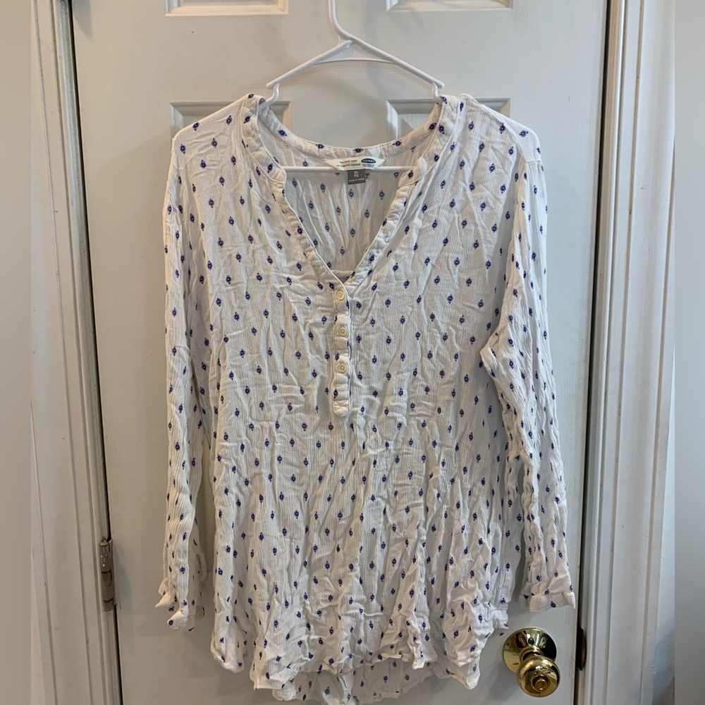 Old Navy top